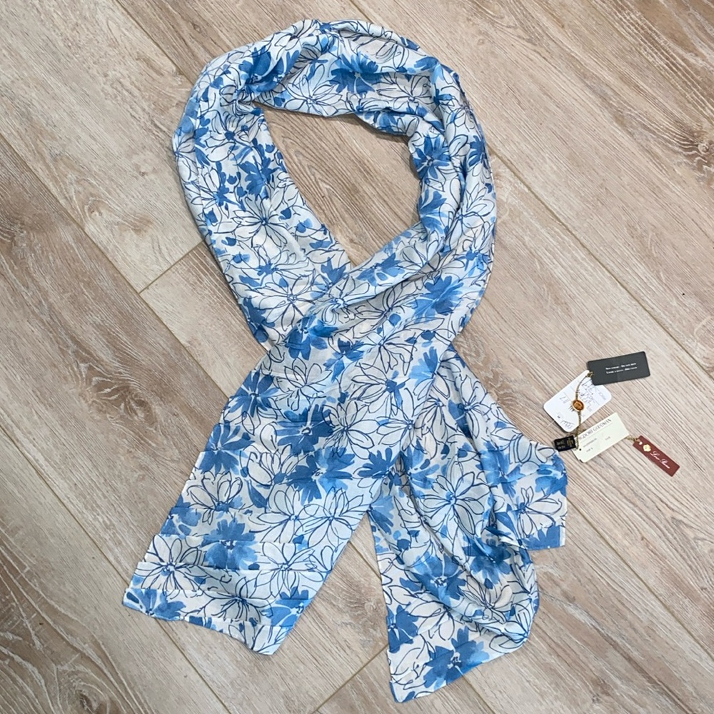 NWT Lori Piana Floral Scarf - Picture 1 of 2